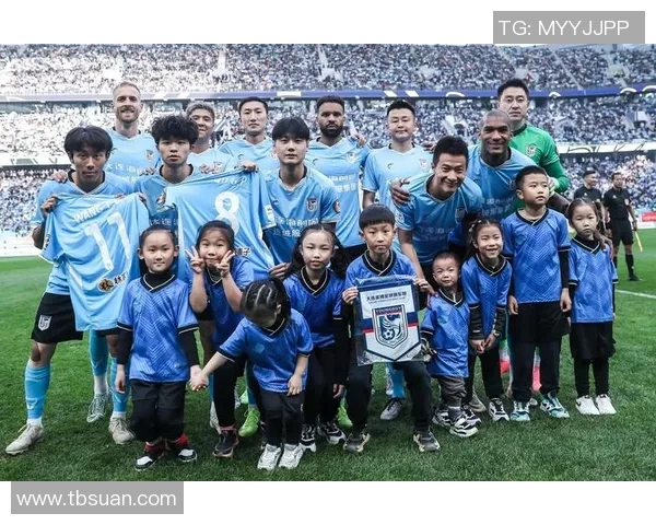 2021年国际足球明星风云榜揭晓球场传奇与新星齐聚一堂