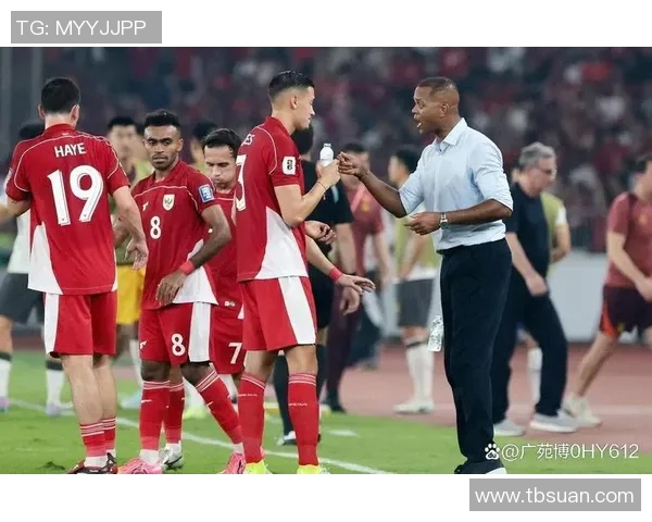 足球明星遭遇突发事件被扇耳光视频引发热议网友热评不断